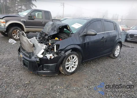 2015 Chevrolet Sonic Lt Auto z USA, uszkodzony, nr VIN 1G1JC6SB6F4116827